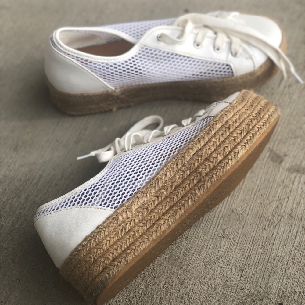🚨Price Drop! NWOT - Steve Madden Mesh Platfoms